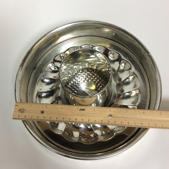 The Pampered Chef Springform Pan Set. - Picture 10 of 15